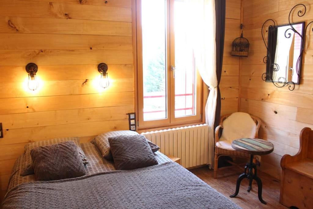 La Maison Du Bonheur Anlhiac Ngoại thất bức ảnh